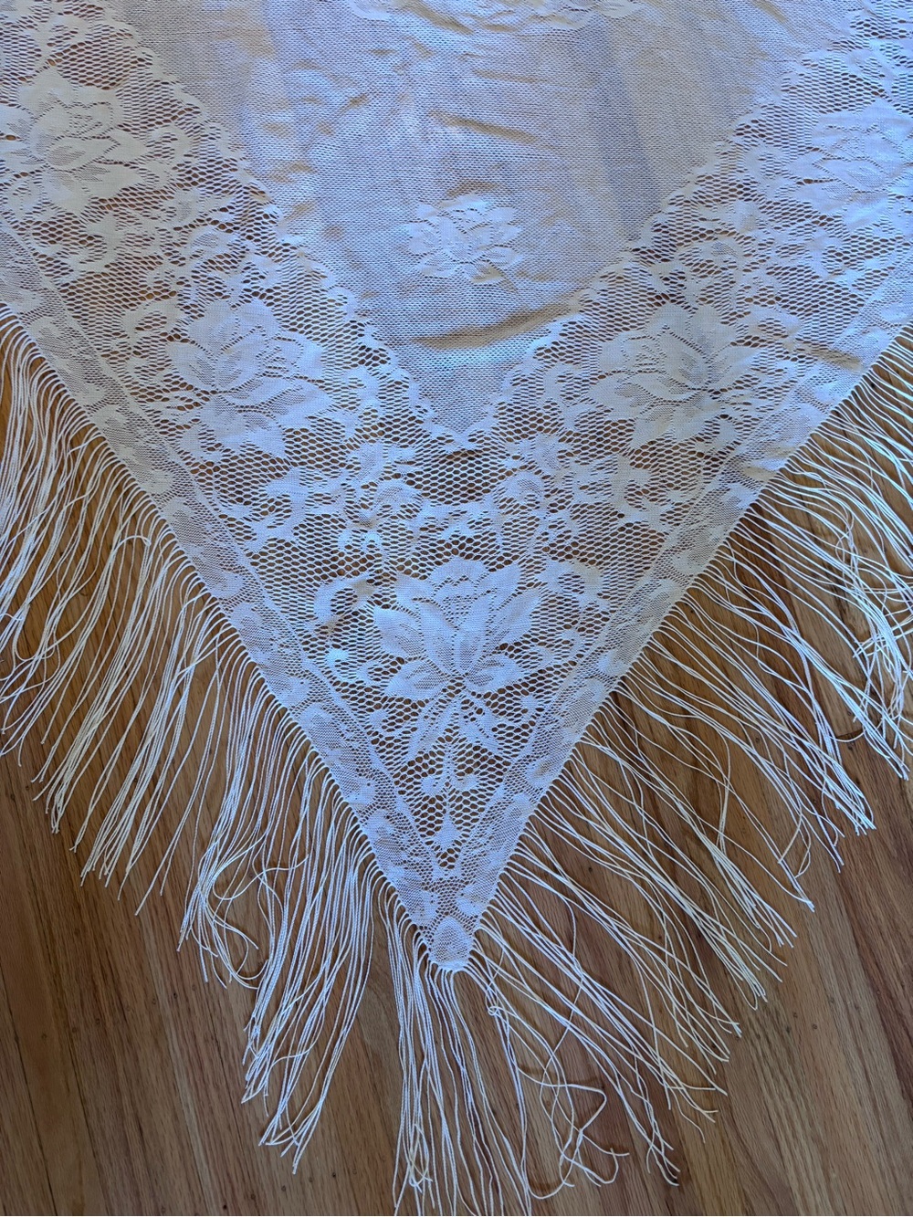 Crochet / lace fringe scarf
